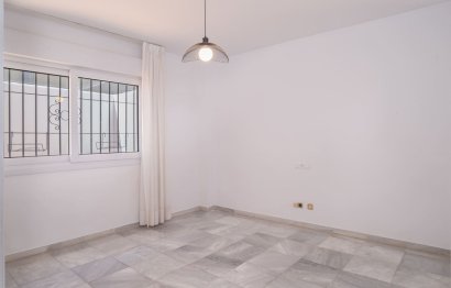 Resale - Apartment - Middle Floor Apartment - Marbella - Marbella Centro