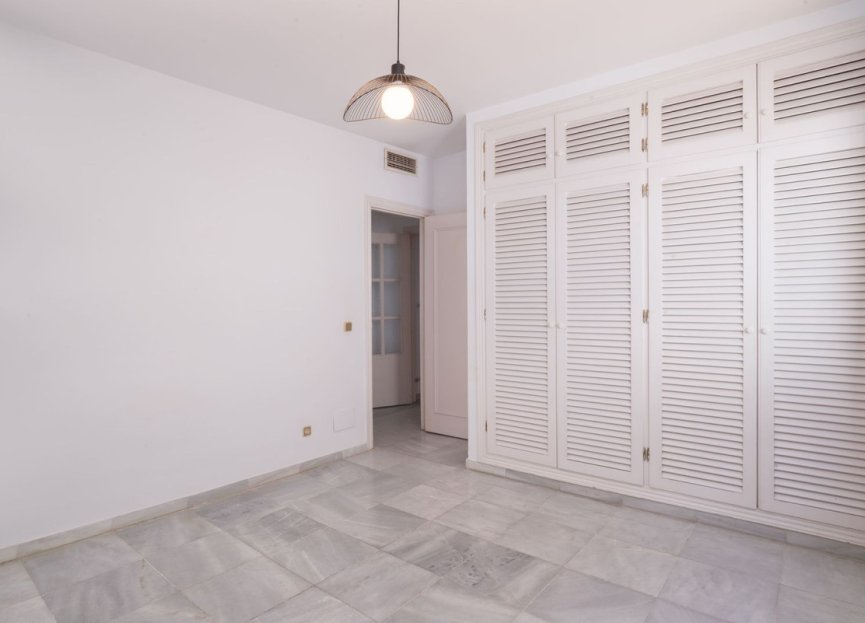 Resale - Apartment - Middle Floor Apartment - Marbella - Marbella Centro