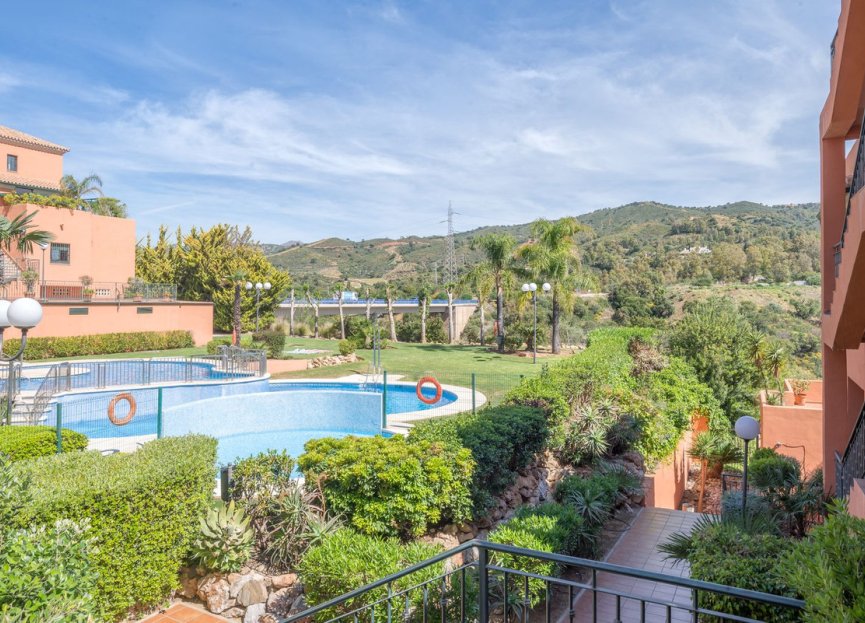 Resale - Apartment - Ground Floor Apartment - Marbella - Elviria