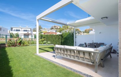 Resale - House - Semi-Detached House - Estepona - Selwo