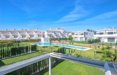 Resale - House - Semi-Detached House - Estepona - Selwo