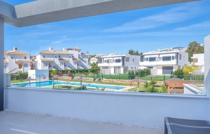 Resale - House - Semi-Detached House - Estepona - Selwo