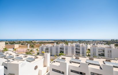 Resale - Apartment - Penthouse - Estepona - Cancelada