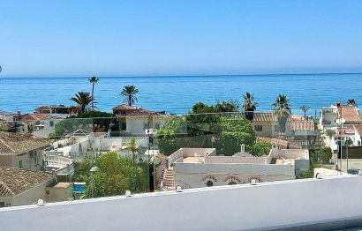 Reventa - House - Detached Villa - Marbella - Elviria