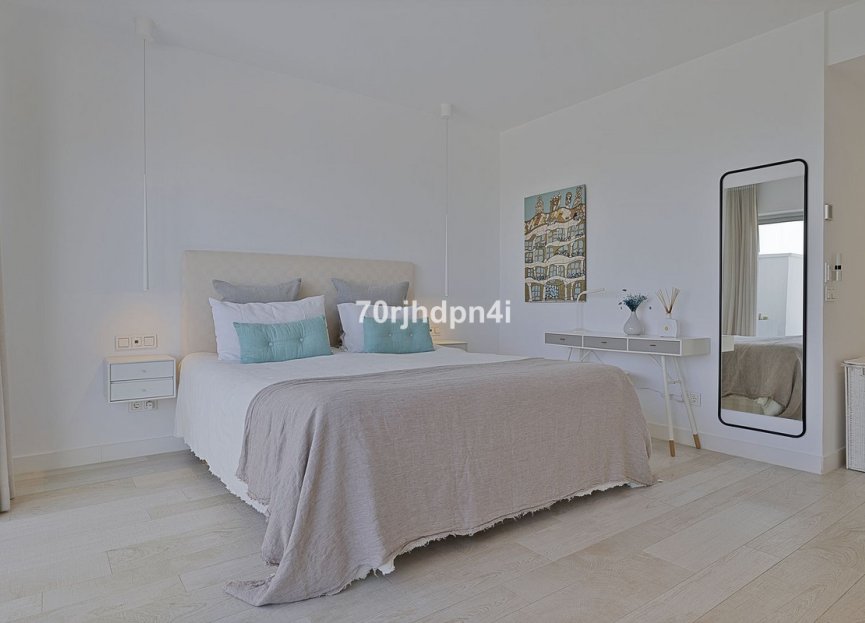 Resale - Apartment - Middle Floor Apartment - Casares - Casares Centro