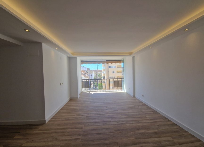 Resale - Apartment - Top Floor Apartment - Fuengirola - Fuengirola Centro