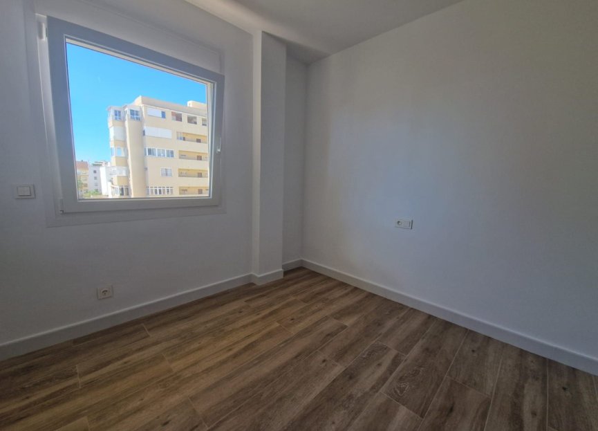 Resale - Apartment - Top Floor Apartment - Fuengirola - Fuengirola Centro