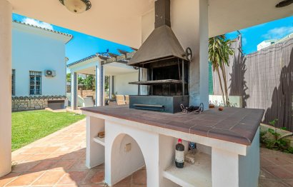 Reventa - House - Detached Villa - Benalmádena - Benalmadena Centro