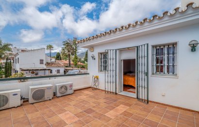 Reventa - House - Detached Villa - Benalmádena - Benalmadena Centro