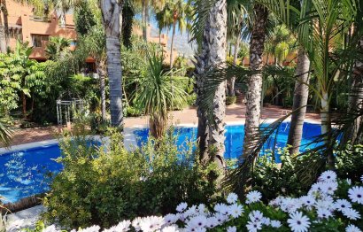 Resale - House - Semi-Detached House - Marbella - Nagüeles