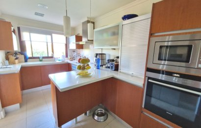 Resale - House - Semi-Detached House - Marbella - Nagüeles