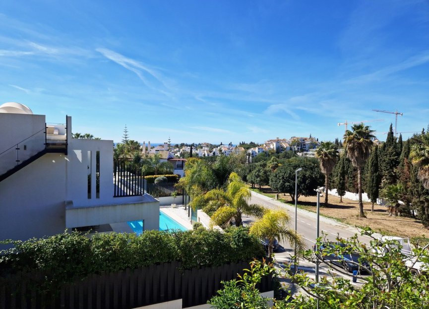 Reventa - House - Semi-Detached House - Marbella - Nagüeles