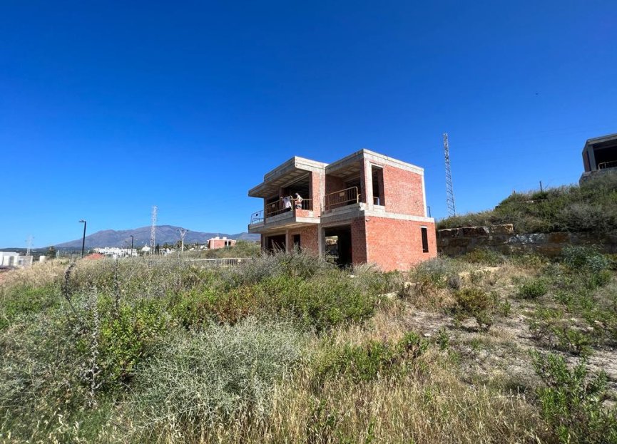 Resale - House - Detached Villa - Estepona - New Golden Mile