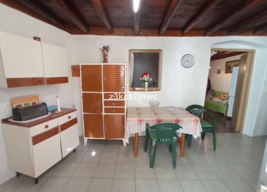 Resale - House - Semi-Detached House - Estepona - Estepona Centro