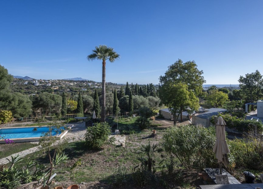 Resale - House - Finca - Cortijo - Estepona - Estepona Centro