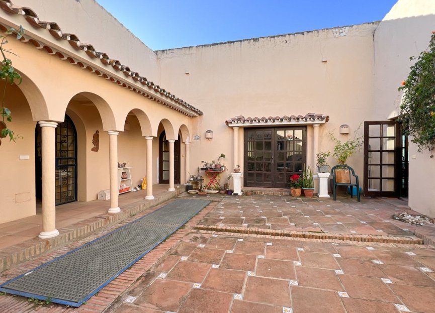 Reventa - House - Detached Villa - Estepona - Estepona Centro