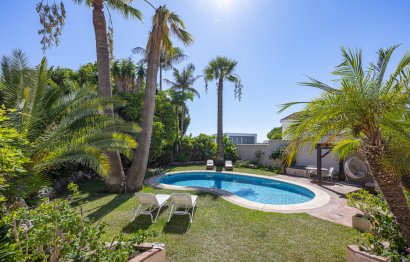 Reventa - House - Detached Villa - Marbella - Costabella