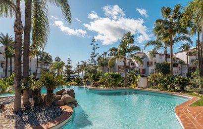 Resale - Apartment - Ground Floor Apartment - Marbella - The Golden Mile