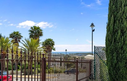 Resale - House - Detached Villa - Estepona - Estepona Centro