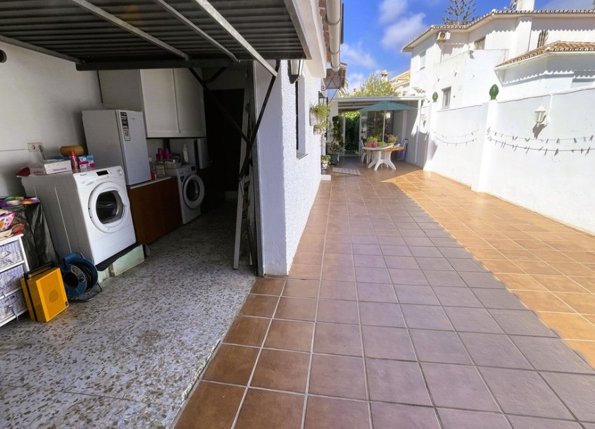 Resale - House - Detached Villa - Benalmádena - Benalmadena Costa