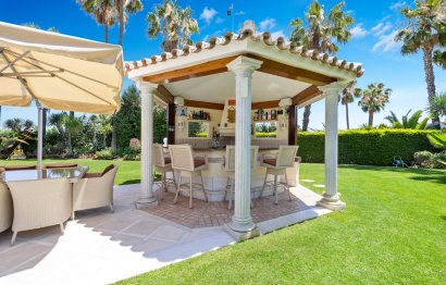 Resale - House - Detached Villa - Marbella - Nueva Andalucia