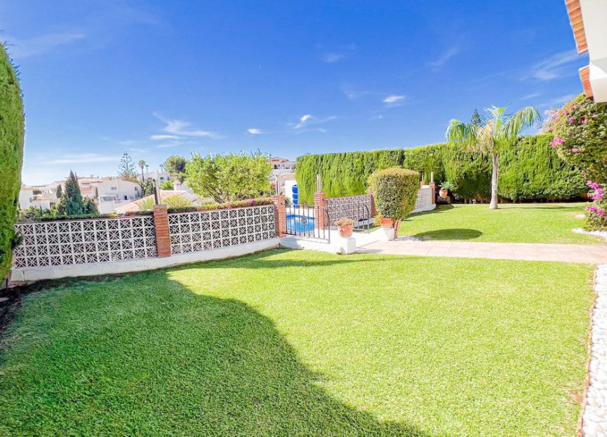 Resale - House - Detached Villa - Benalmádena - Benalmadena Centro