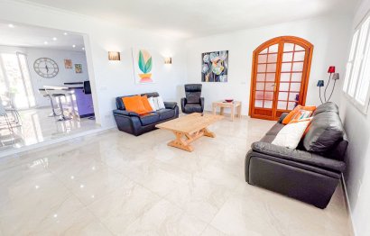 Resale - House - Detached Villa - Benalmádena - Benalmadena Centro