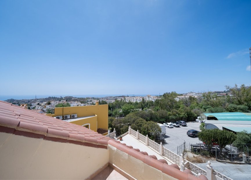 Reventa - House - Detached Villa - Benalmádena - Benalmadena Centro