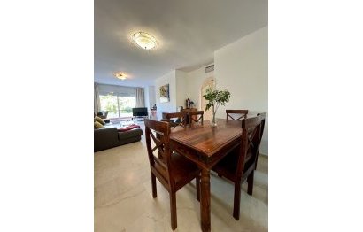 Resale - Apartment - Middle Floor Apartment - Marbella - Guadalmina Alta