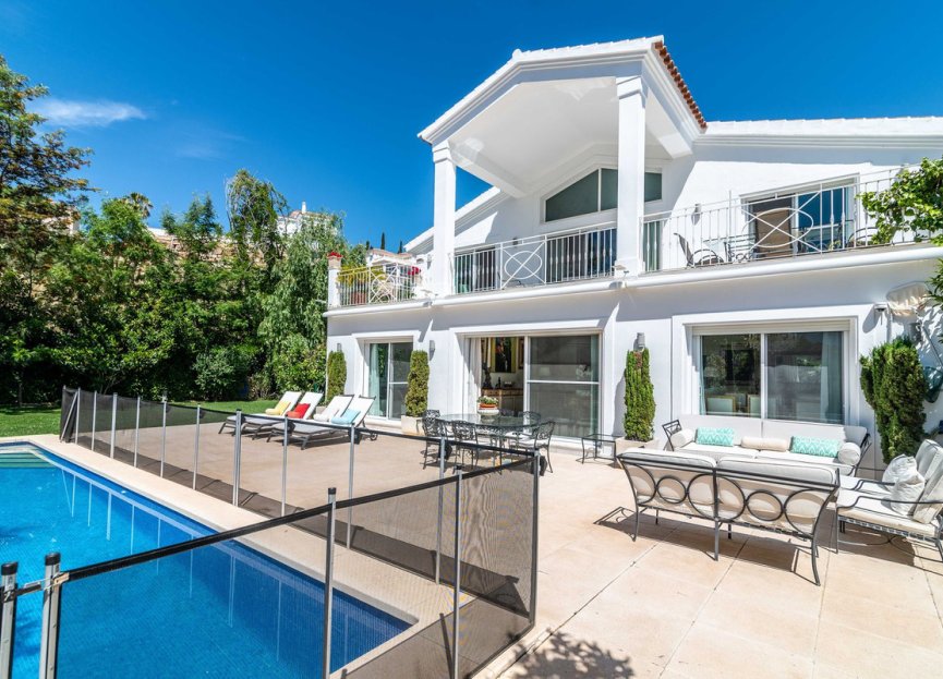 Resale - House - Detached Villa - Marbella - Elviria