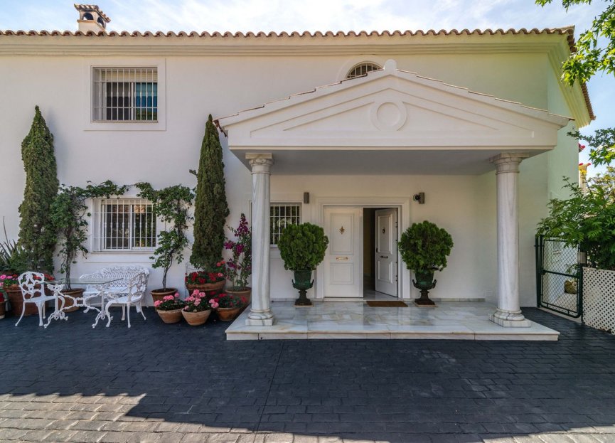 Resale - House - Detached Villa - Marbella - Elviria