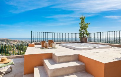 Resale - Apartment - Penthouse - Marbella - Nueva Andalucia