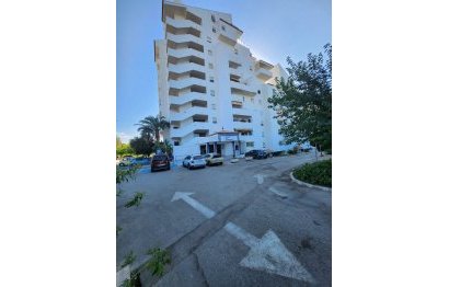 Resale - Apartment - Middle Floor Apartment - Estepona - Estepona Centro