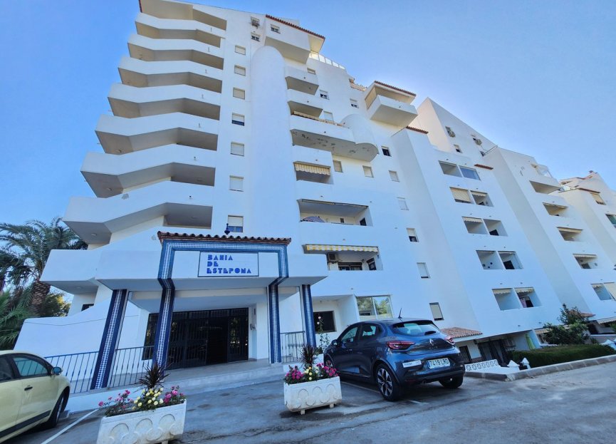 Resale - Apartment - Middle Floor Apartment - Estepona - Estepona Centro