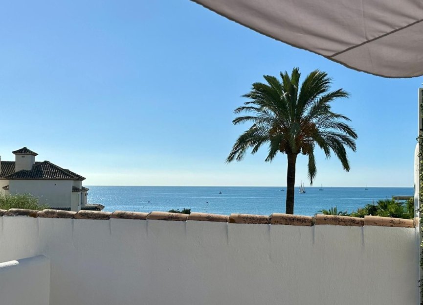 Resale - Apartment - Middle Floor Apartment - Estepona - Estepona Centro