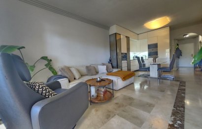 Resale - Apartment - Middle Floor Apartment - Marbella - Nueva Andalucia