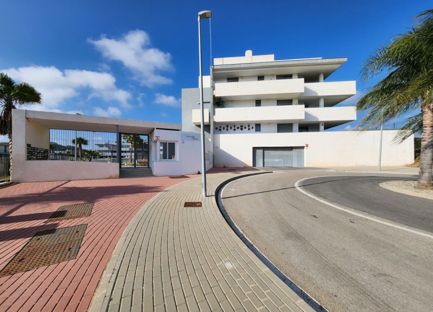 Resale - Apartment - Penthouse Duplex - Estepona - Estepona Centro