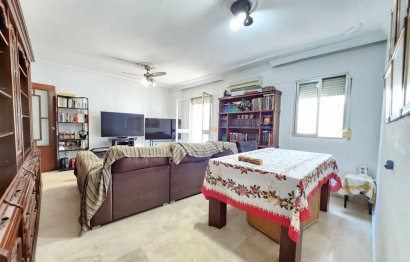 Resale - Apartment - Middle Floor Apartment - Estepona - Estepona Centro