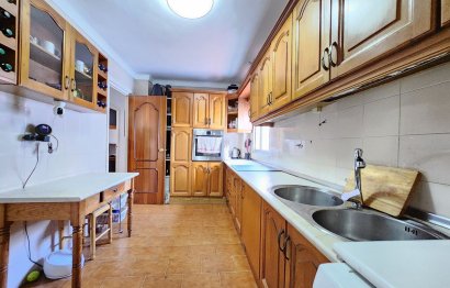 Resale - Apartment - Middle Floor Apartment - Estepona - Estepona Centro