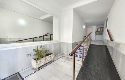 Resale - Apartment - Middle Floor Apartment - Estepona - Estepona Centro