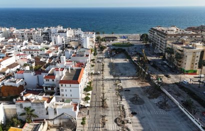 Resale - Apartment - Middle Floor Apartment - Estepona - Estepona Centro