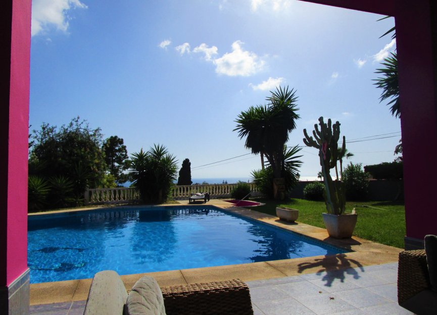 Resale - House - Detached Villa - Marbella - Elviria