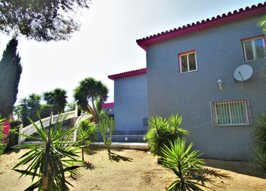 Resale - House - Detached Villa - Marbella - Elviria