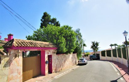 Resale - House - Detached Villa - Marbella - Elviria