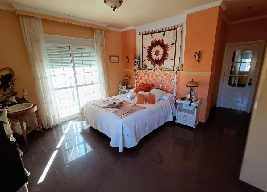 Resale - House - Detached Villa - Benalmádena - Benalmadena Costa