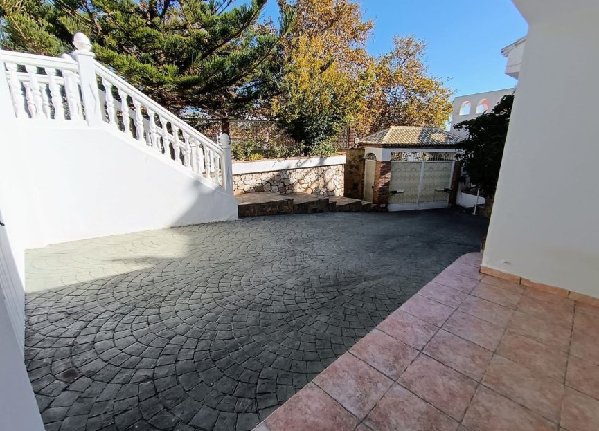 Resale - House - Detached Villa - Benalmádena - Benalmadena Costa