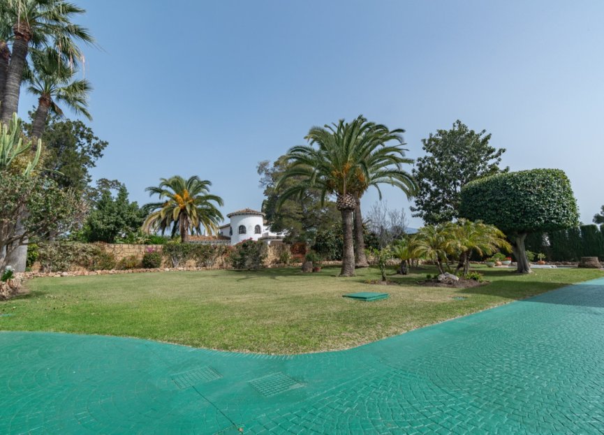 Resale - House - Detached Villa - Marbella - Guadalmina Alta