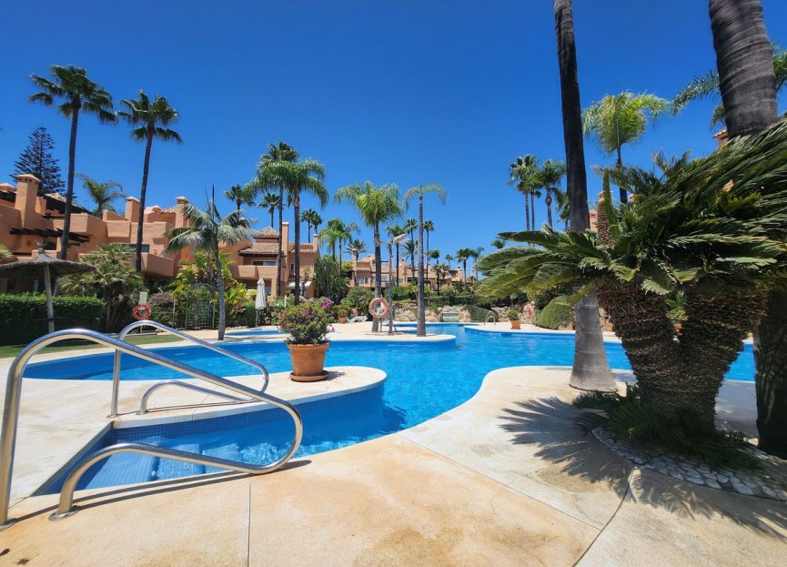 Resale - House - Townhouse - Estepona - Estepona Centro