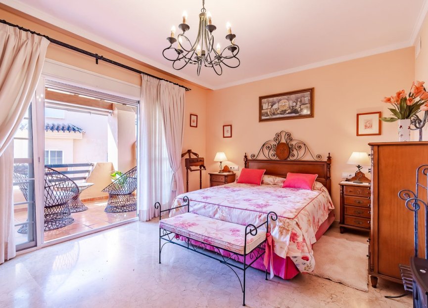 Reventa - House - Townhouse - Marbella - Nagüeles