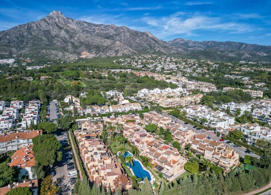 Reventa - House - Townhouse - Marbella - Nagüeles